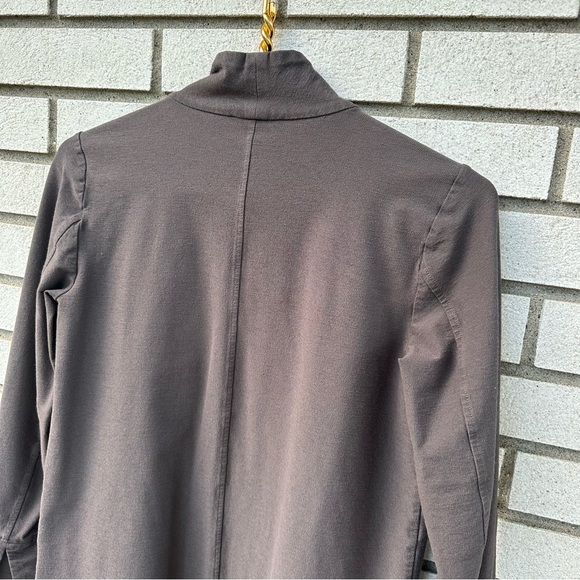 EILEEN FISHER Washable Stretch Crepe Gray Kimono Jacket - Picture 9 of 11